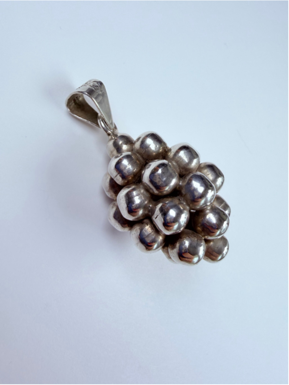 Pedro Castillo Caviar DNA Grape Cluster 925 Sterling Silver VTG Pendant Mexico - Picture 2 of 9